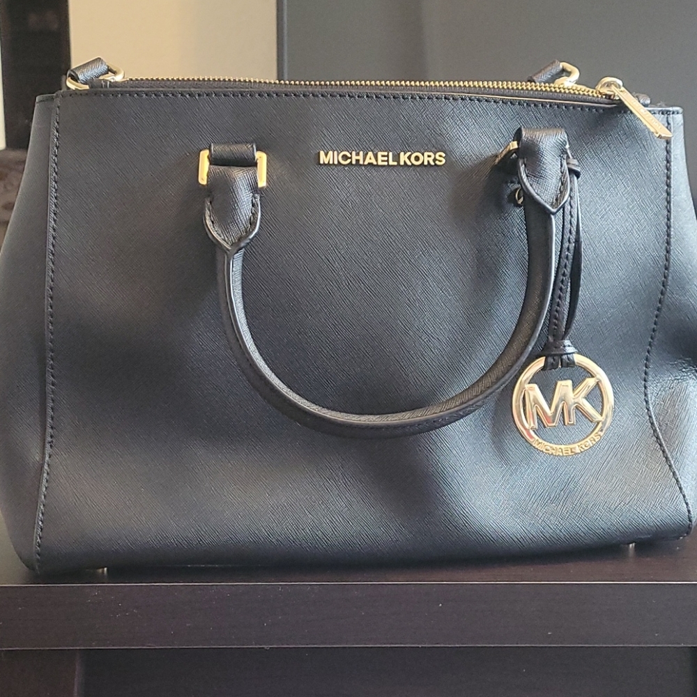 Michael kors satchel